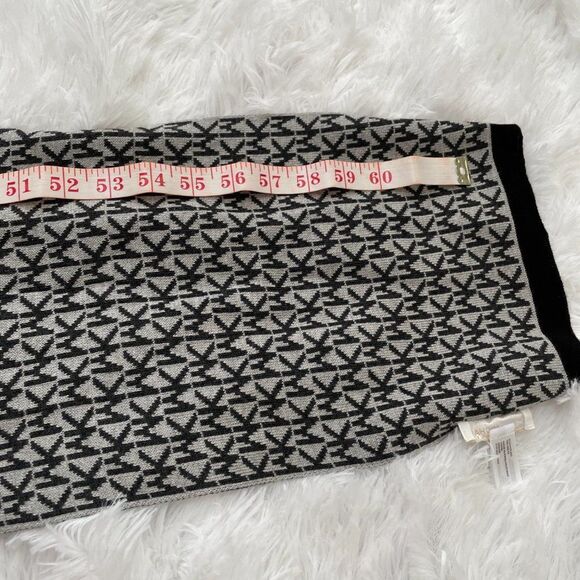 Women Michael Michael Kors Logo Scarf in Gray One Size - Picture 3 of 7